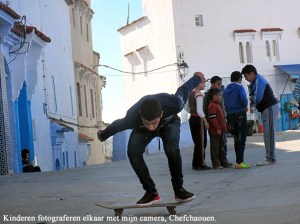 Kinderen fotograferen elkaar